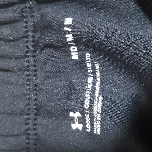 Under Armour athletic shorts - Picture 2 of 3